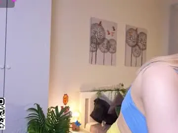 oliviabr0wn — Welcome to my room !Lets have fun with Me !  // GOAL: suck fingers close to cam [25 tokens left] #bigass #SKINNY #body #dildo #bigboobs