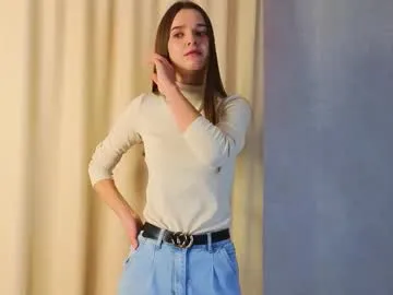 onyxvespera — play with hair - Goal! Hi, I'm a newbie and I want you to show me how you like to play. #new #shy #18 #cute #smalltits [51 tokens remaining]