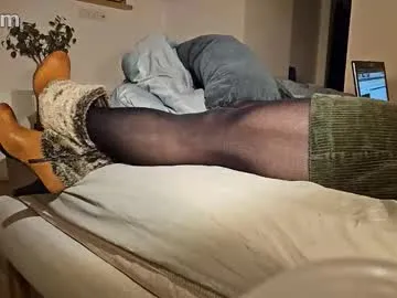 pantyhose_ggggg — Pantyhose_ggggg's room #legs #feet #heels #pantyhose #stockings