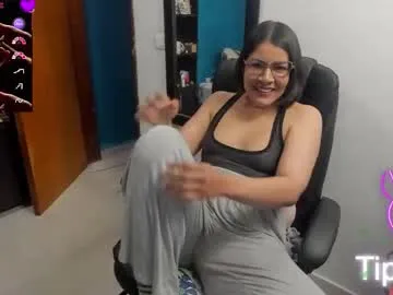 peanut_tangerine — Welcome to my room! - Goal: naked and  5 min control lush [197 tokens left] #milf #bigass #lovense # #natural  #hairy