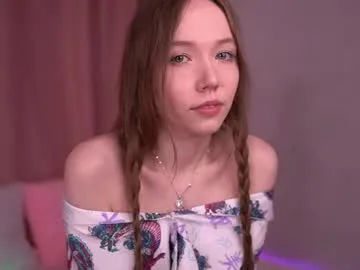 pearly_peach_ — Hi, I'm Polly. It's my first day here. Goal: Blow you a soft kiss with my lips #18 #new #skinny #shy #young [25 tokens remaining]