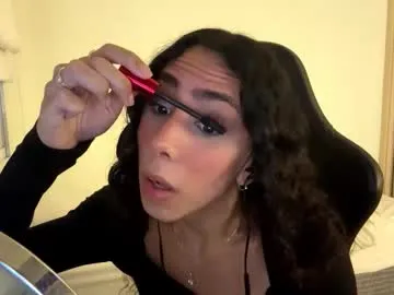 rachelezygmont — Shy wave hello [8 tokens remaining]