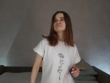 raelenesondag — My first day ^^ Goal: play with hair ^^ I'm Scarlett, I'm #new model, I am #18 years old and a little #shy, I hope we'll become friends we'll become friends <3 #teen #young [7 tokens remaining]