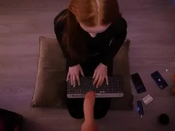 redhead_shark on Chaturbate