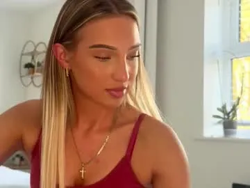 rosebella_ from Chaturbate