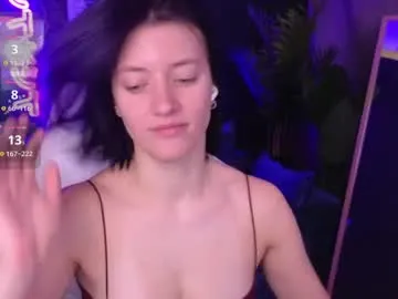 roxy_riot2_0 — GOAL: Teasing lips [111 tokens remaining] Let's put the world on pause? I'm waiting for you on the stream  #nonude #skinny #muscles #mistress #new