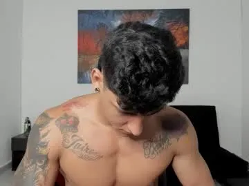 ryanwhite3 — show muscle  [243 tokens left] #lovense #muscle #latino #cum