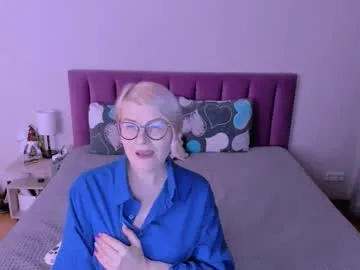 sabrinamacmarren — Lets go to fun24(10-60sec)55,66.77,155,331,555 - Multi-Goal :  can you make me cum #mature #foot #stockings #leather #jeans #naughty #pantyhose