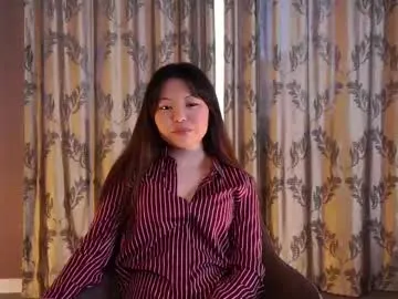 sandraspence — Goal : Send kiss Hi dear! im Kylie. Goal :  ^_^  I'm #new here and  #shy i'm #18 y.o  #teen #asian [25 tokens remaining]