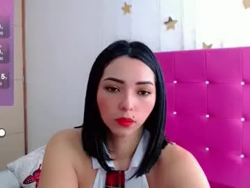 sara_arias00 — GOAL: Spank ass [33 tokens remaining] Welcome, I want to get to know you #curvy #lovense #latina #bigass #shy #