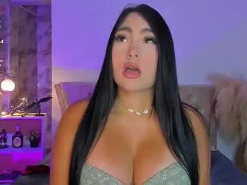 sarah_bali — GOAL: Booty tease goal [470 tokens remaining] Let's have fun together #findom #bigass #fuckmachine #bigtits #latina  #worship #feet #joi #bigass