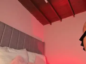 sarigarcia — FUCKMACHINE ON [864 tokens left] Danger Mode: You Control My Limits #brunette #latina #squirt #bigass #lovense