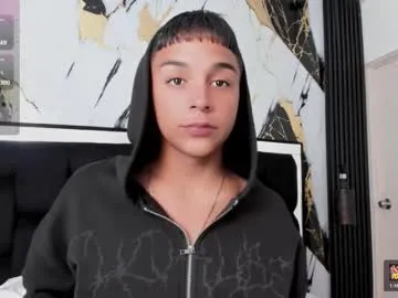 seductivo_jr — GOAL: CUM SHOW   [1111 tokens remaining] CUM hey welcome my room #femboy #young #18 #cute #twink