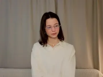 serinazele — GOAL: biggest smile ever [20 tokens remaining]  Hi I'm Melissa I am a passionate, playful and slightly mysterious girl who loves flirting #18 #new #asian #petite  #shy  