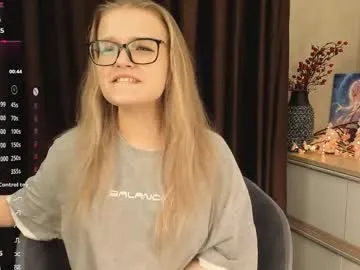 shellyboom on Chaturbate