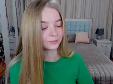 sirenabloom — take off my skirt #lovense #nude #feet #blonde #new  [310 tokens remaining]