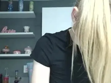 sororitymckenzie from Chaturbate