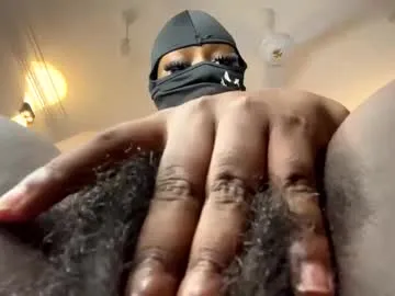 sultryaura on Chaturbate