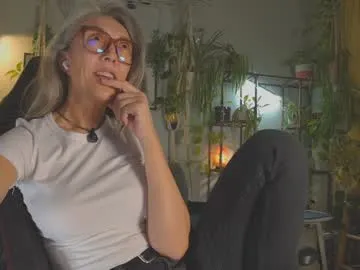 sunnie_dayz on Chaturbate