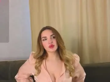 temptvine — GOAL: melt the ice on my chest [40 tokens remaining] I'm glad to see you here, my sweetie. My dream is to get 25 likes. #milf #bigass #bigboobs #lovense #pregnant