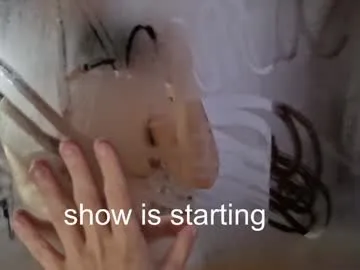 the_pussy_boulevard — Valentines mood: horny! - Goal: faster, harder [683 tokens left] #squirt #natural #hairy #feet #bigass