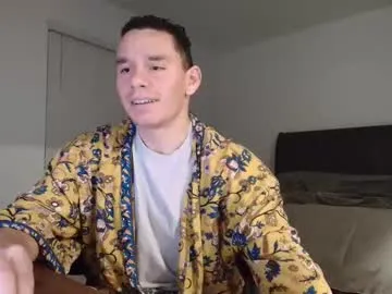 theshortking01 — get naked  [4710 tokens remaining]