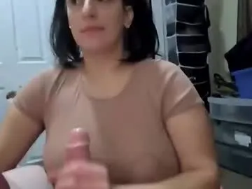 thiccfornoreason — Halfway to a naughty peek... let's make it happen!  [750 tokens left]