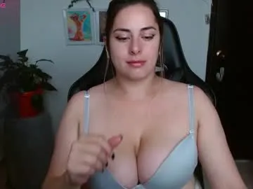 tiina_hz — GOAL: Oil Tits [22 tokens remaining] Welcome to my room #blowjob #braces #latina #bigboobs #curvy