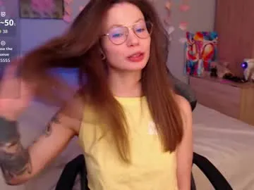 toxkiss — TAKE OFF TOP [20 tokens left] #squirt #anal #lovense #young #natural
