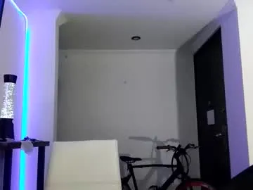 vanesam — GOAL: control dom 66 sec [82 tokens remaining] Welcome to my room! #curly #dirty #c2c #bigtits #squirt #bigpussy