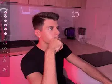 walt_enjoy on Chaturbate
