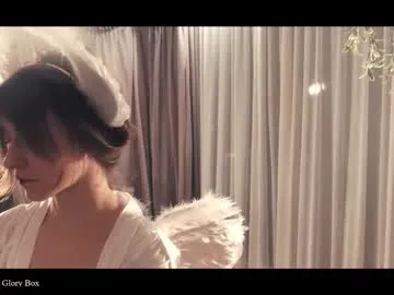 webcora — welcome, stranger, what can I do for you? - Goal: take the bra off [202 tokens left] #sensual #dance #erotic #petite #tease