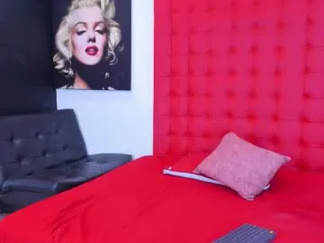 zoe__smiith — Fuck my new pussy  // GOAL: Spank ass [26 tokens left] #latina #bigass #bbw #bigboobs #cute