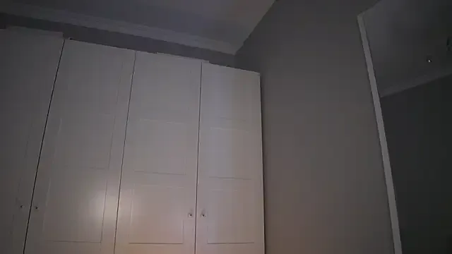 -JuicyMolly- — say hi and lets start the show