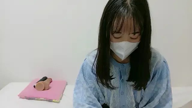 _sa_ra_ from StripChat is Freechat