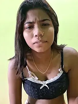 _sexy-queen from StripChat is Freechat