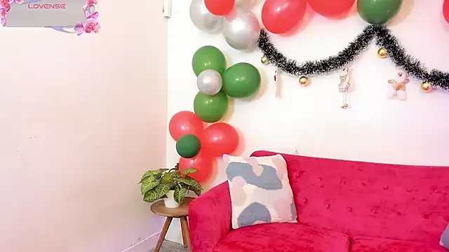 Abriil7 from StripChat is Freechat