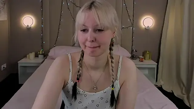 AdeleSilvy on StripChat