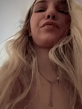 Adelina0001 — Make my pussy wet