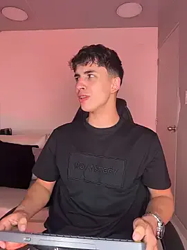 AdrianRinaldi from StripChat