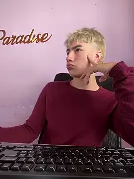 AlexanderCollman from StripChat is Freechat