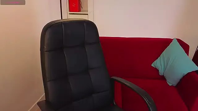 Alisssseee from StripChat is Freechat