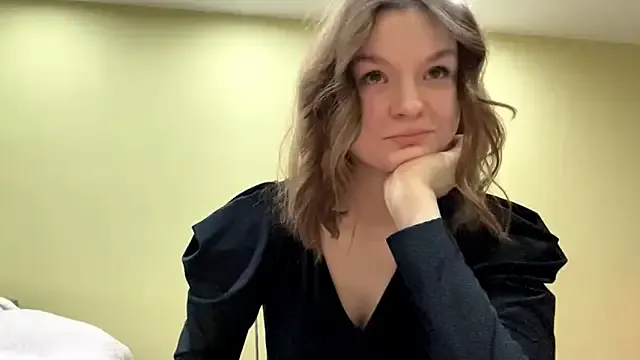 AliveCute on StripChat