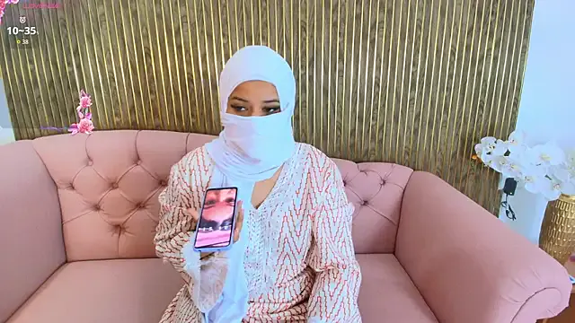 Aminaa_Kaarim — doggy  no panty