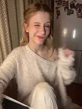 amorearte_m — take off top & play nipples