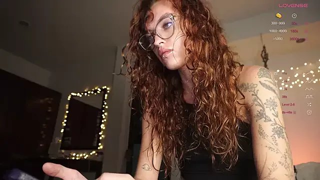 Amylittlestar from StripChat is Freechat