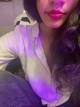 Anaya77 on StripChat