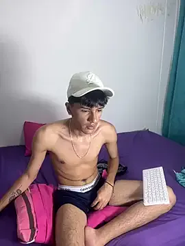 StripChat Andycillo is Freechat Andycillo — Show cum