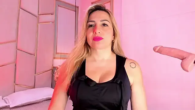 angel_vibes_ on StripChat