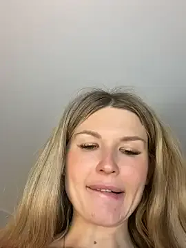AngelMiaM — 2 dildos in  2 pussy